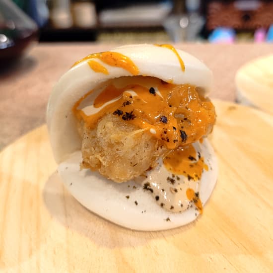 Bao de Pescado en Restaurante Umami