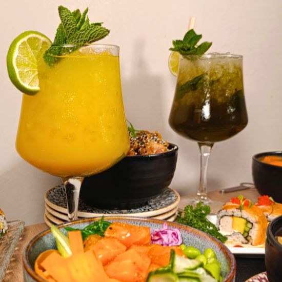 Tomar cocktail despues de la playa en Somo