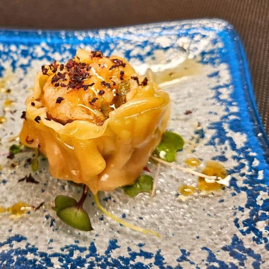 ramen y domburis en somo restaurante Umami