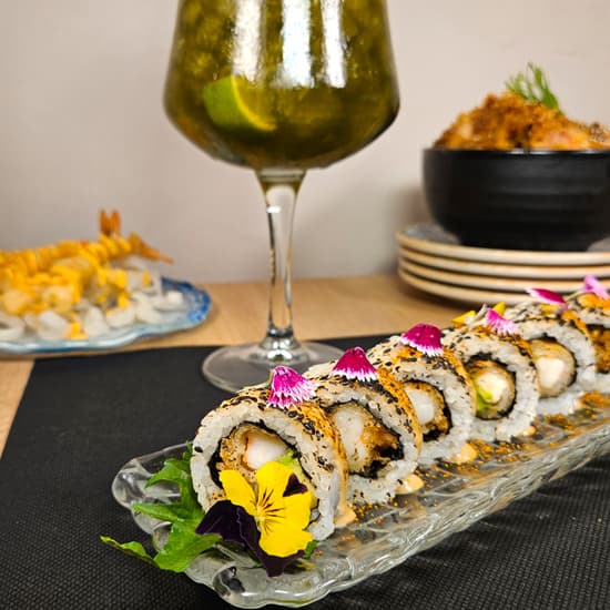 Uramaki de Langostinos en Restaurante Japonés de Somo>