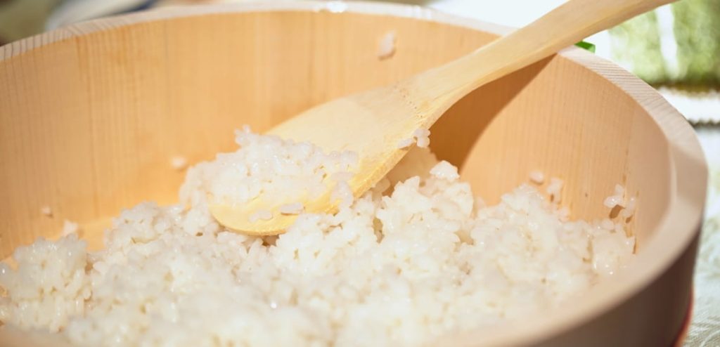 como se prepara el arroz suhi en el restaurante Umami en Somo